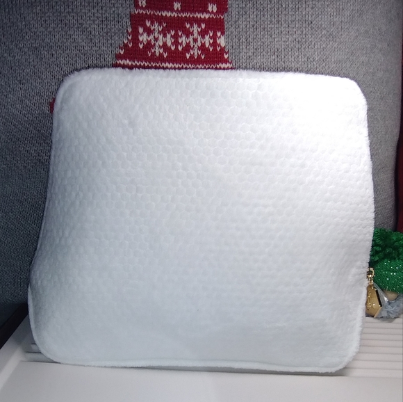 GUERLAIN White Fluffy Cosmetics Bag NEW Gold Hardware, 7"x8.5"X3", Bee Logo - Picture 3 of 12